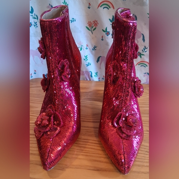 NWOT Betsey Johnson Finlee Pink Sequin & Metallic Rosette GoGo Boots SZ 8.5M - Picture 2 of 8